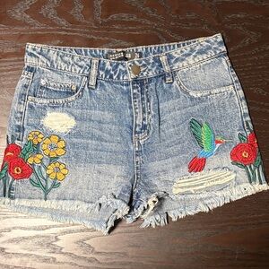 Design Lab Lord & Taylor Blue Embroidered Jean Shorts
